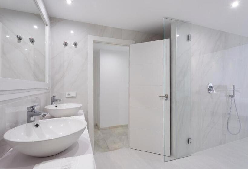 Апартаменты Deluxe 3 Спальни Вид на Море, B51 Executive Flats Marbella