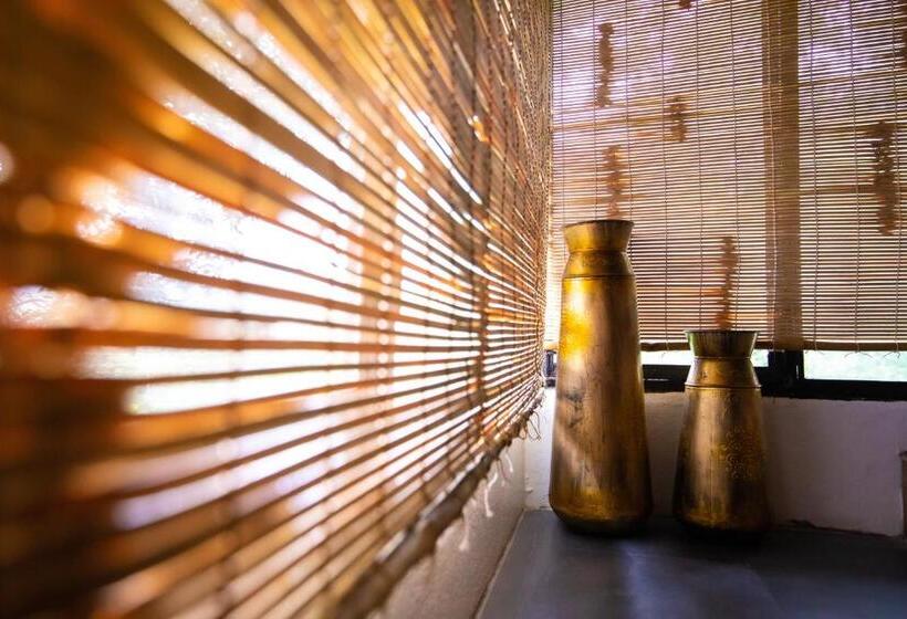 ハイドロマッサージバス付きスイート, Achalaa Resort