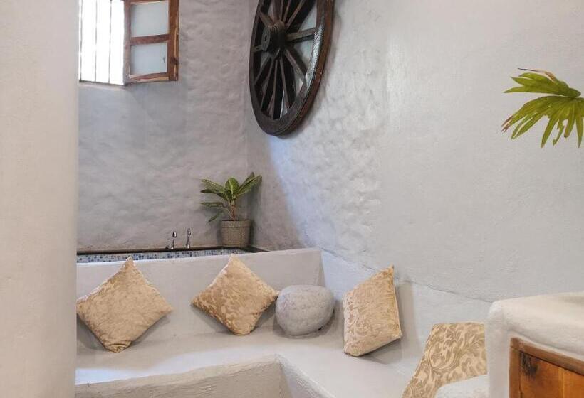 Люкс Повышенной Комфортности, Achalaa Resort