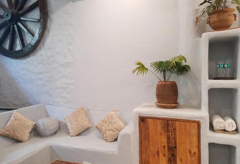 デラックススイート, Achalaa Resort