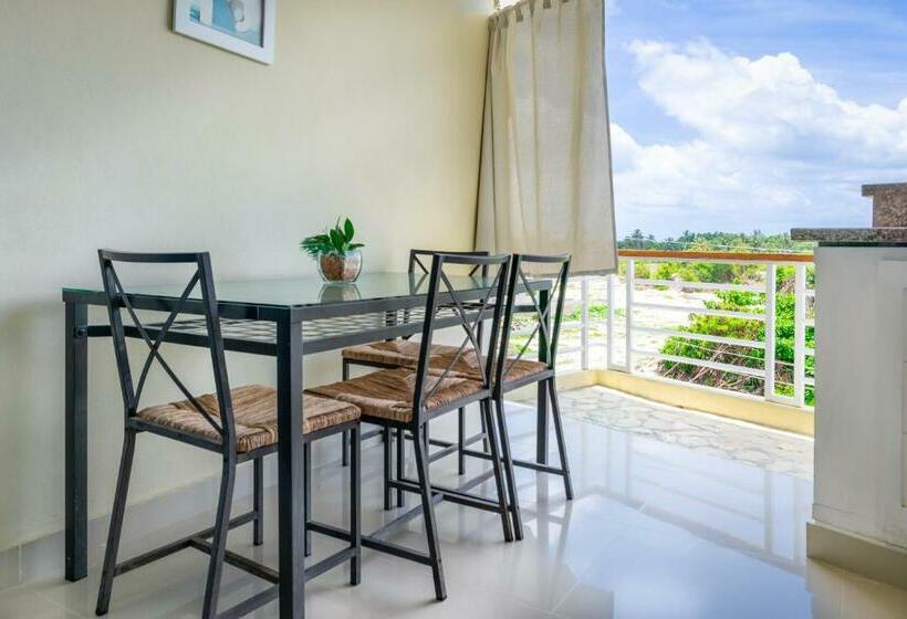 سوئیت با بالکن, Bella Vida Hotel Punta Cana
