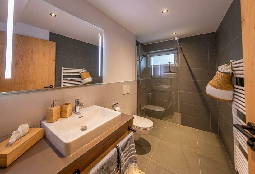 شقة غرفة واحدة, Lenni´s Apartments