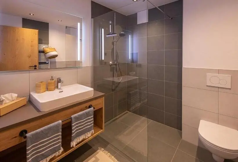 テラス付き1ベッドルームアパートメント, Lenni´s Apartments