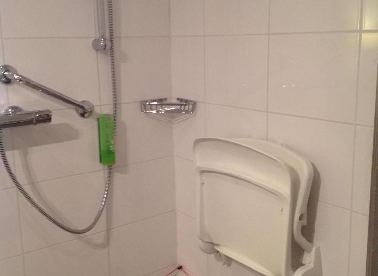 اتاق استاندارد برای معلولان, Grenshotel De Jonckheer