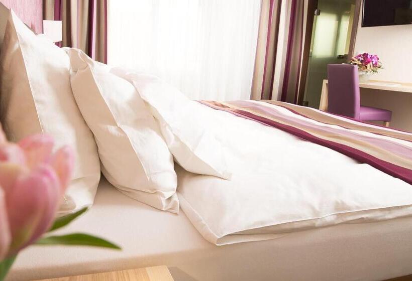 חדר סופריור, Amaris