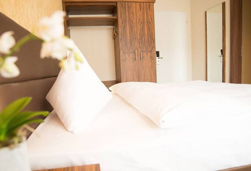 חדר ביזנס, Amaris