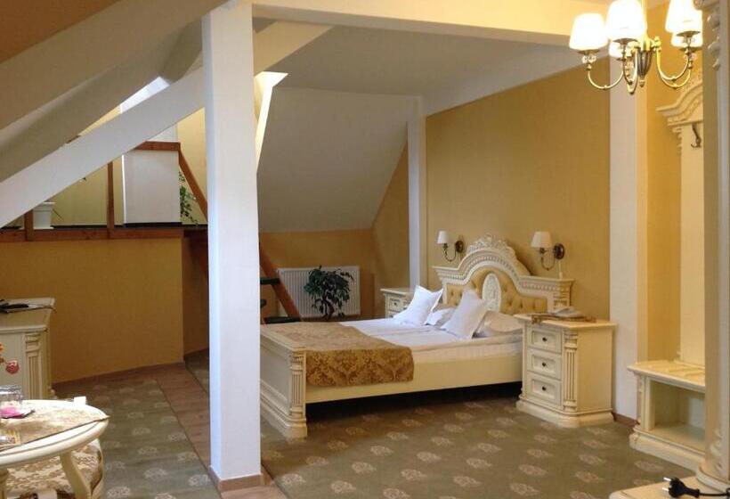 غرفة إقتصادية, Astoria