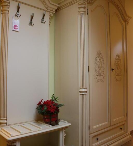 غرفة إقتصادية, Astoria