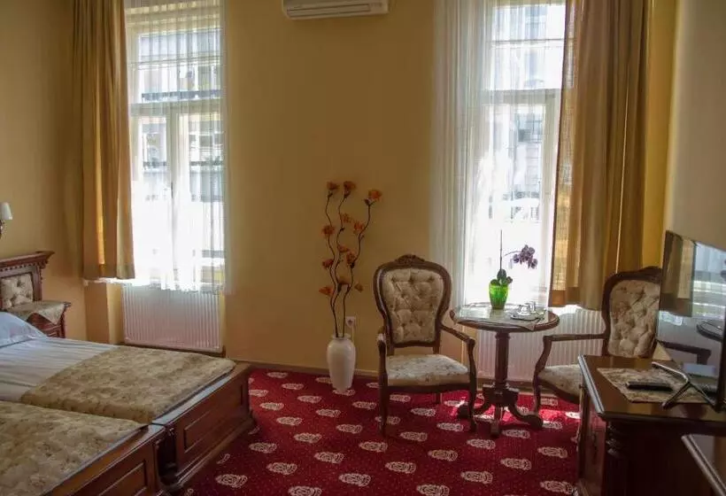 Standard Room, Astoria