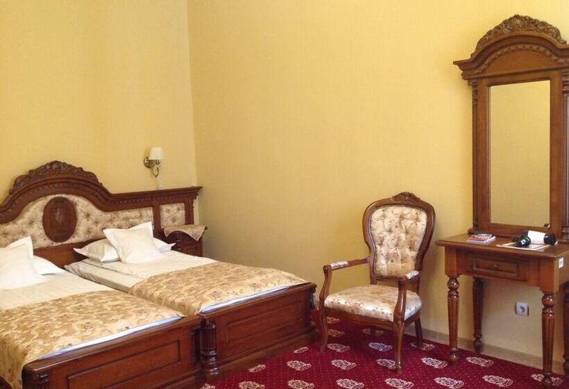 غرفة قياسية, Astoria