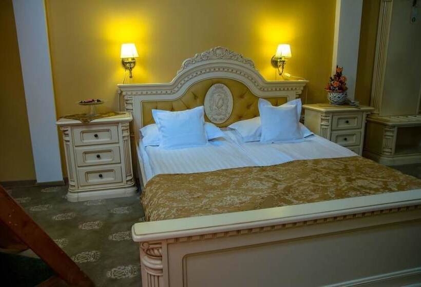 غرفة قياسية, Astoria