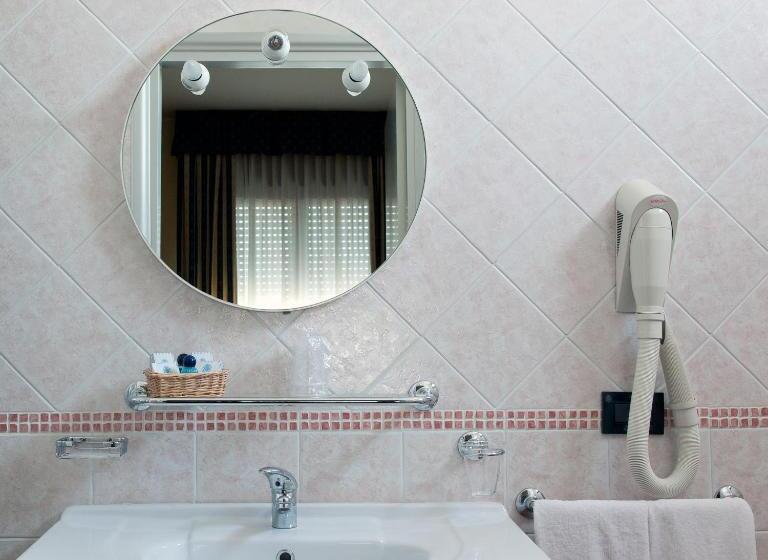 スタンダードルーム, Blue Ribbon