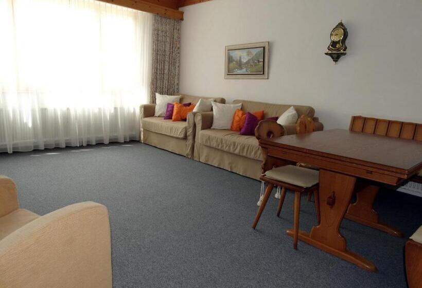 חדר משפחתי, Bündnerhof