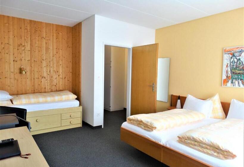 חדר משפחתי, Bündnerhof