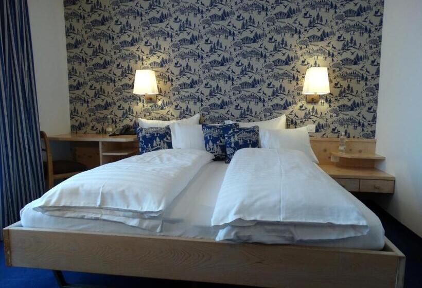 غرفة سوبيريور, Bündnerhof