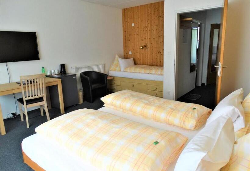 غرفة عائلية, Bündnerhof