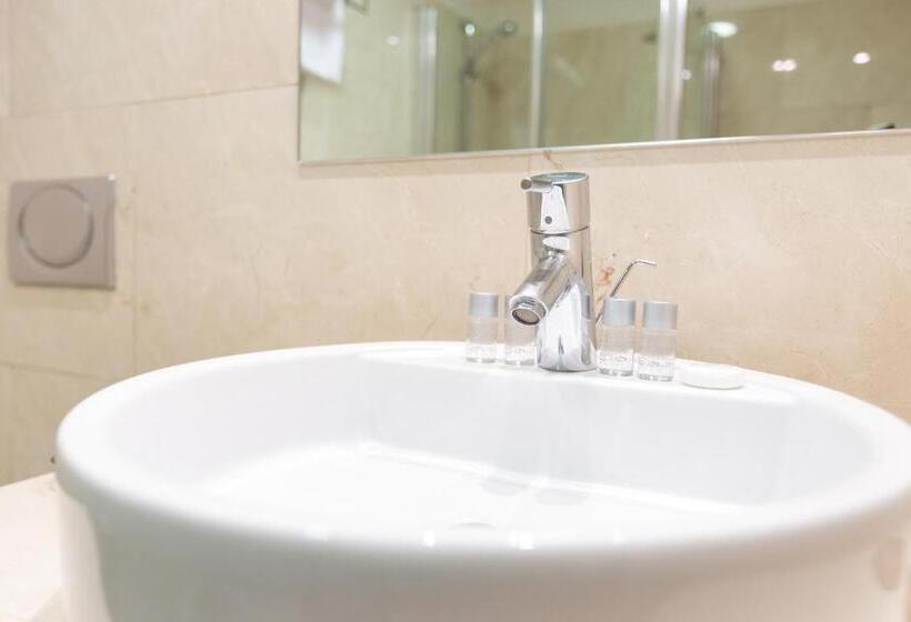 スタンダードルーム, Garelos Betanzos