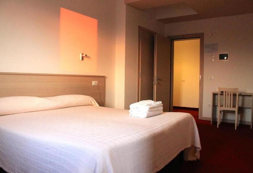 Номер Стандарт, Park Hotel Italia