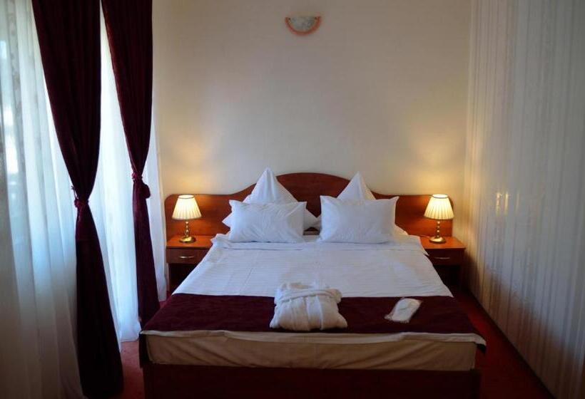 חדר סטנדרט, Rusu