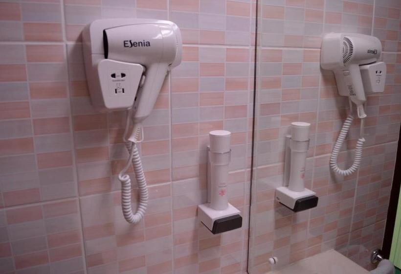 חדר סופריור, Rusu