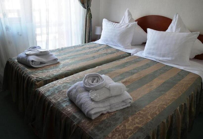 חדר סטנדרט, Rusu