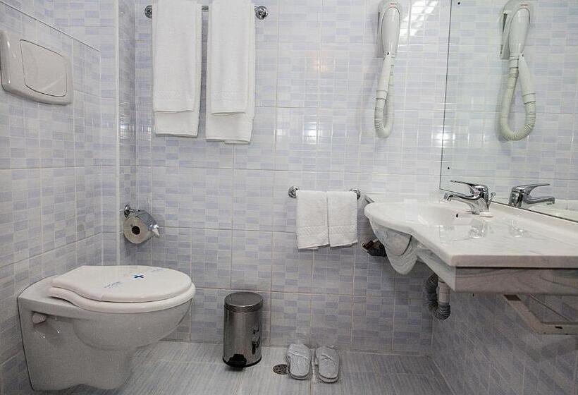 חדר סטנדרט, Rusu