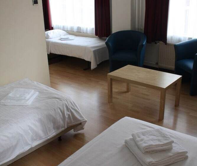 חדר סטנדרט לשלושה, Saint Vincent