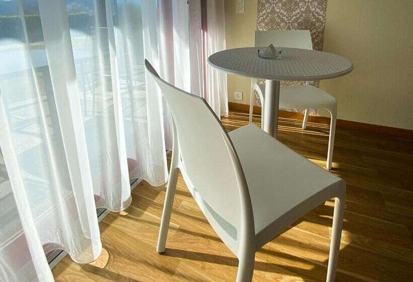 Номер Deluxe, Serpiano