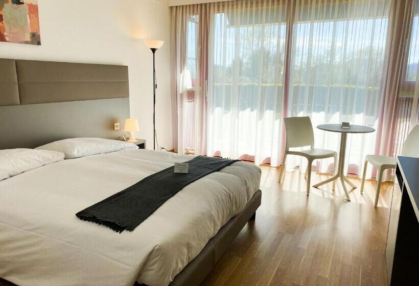 Номер Deluxe, Serpiano