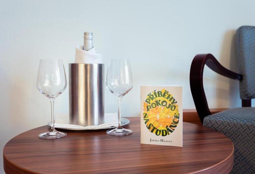 غرفة قياسية, Studanka