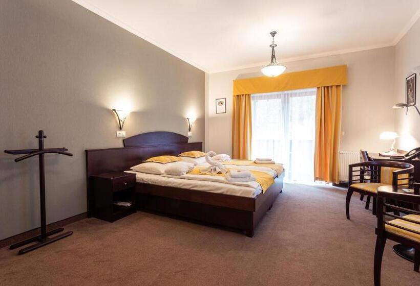 غرفة سوبيريور, Studanka