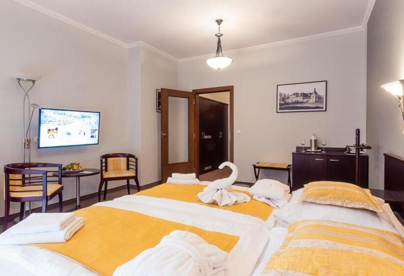 غرفة سوبيريور, Studanka