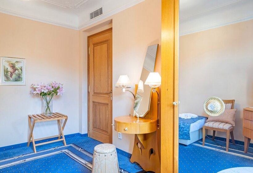 컴포트 싱글 룸, Three Lilies Inkl Aquaforum