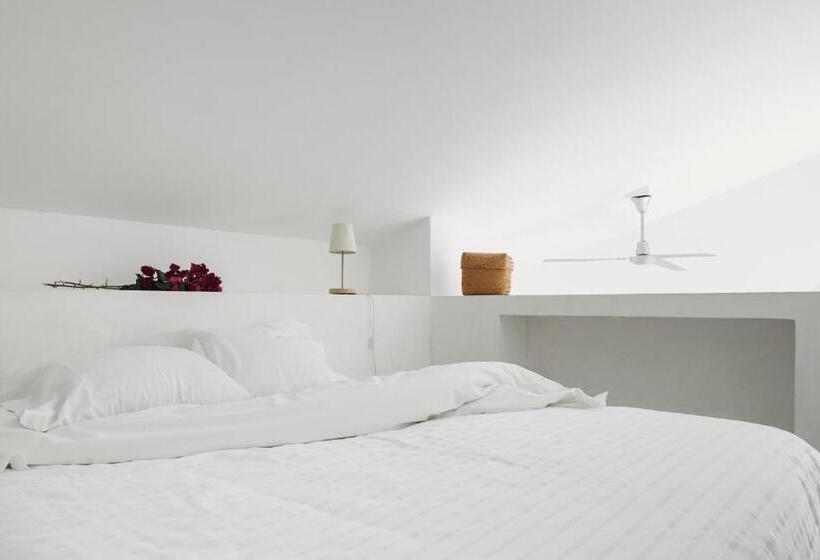 Номер Стандарт, Tres Marias