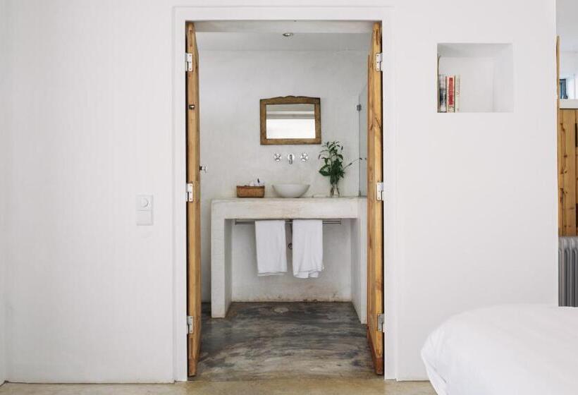 Номер Стандарт, Tres Marias