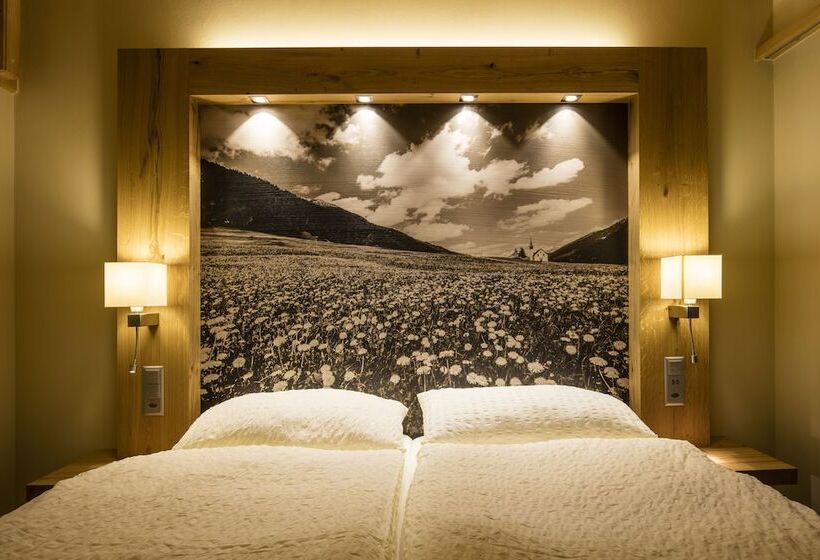 סוויטה, Landhaus