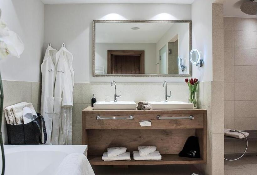 스위트, Lechquell Hotel Post