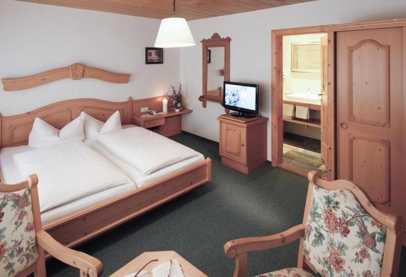 컴포트 룸, Lechquell Hotel Post