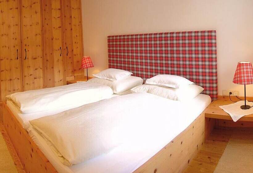 스위트, Lechquell Hotel Post