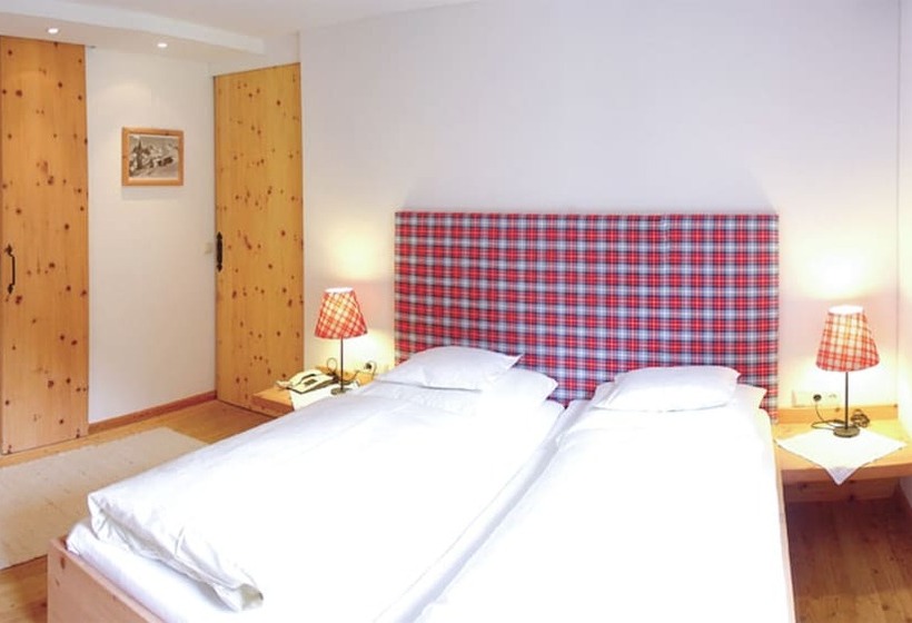 스위트, Lechquell Hotel Post