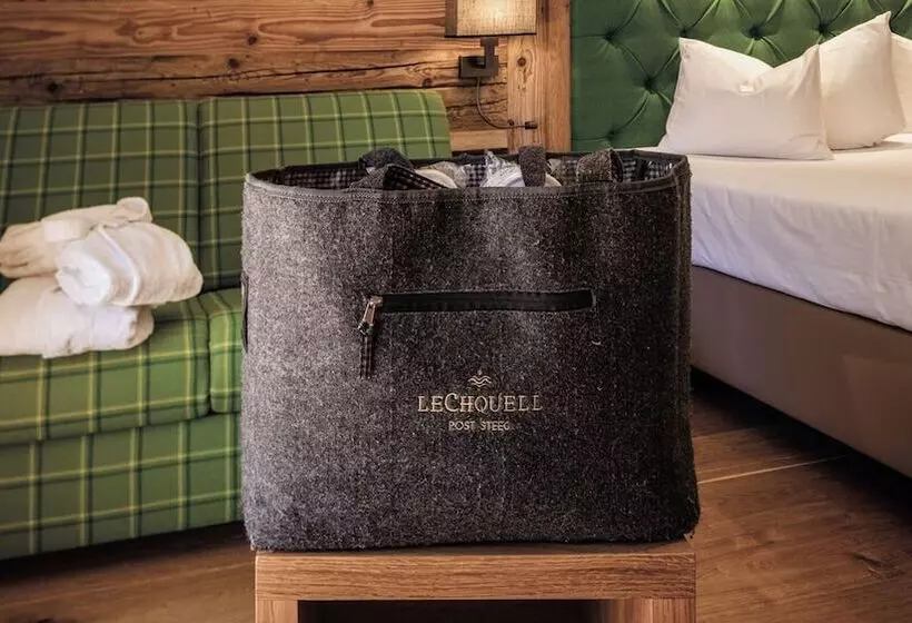 コンフォートルーム, Lechquell Hotel Post