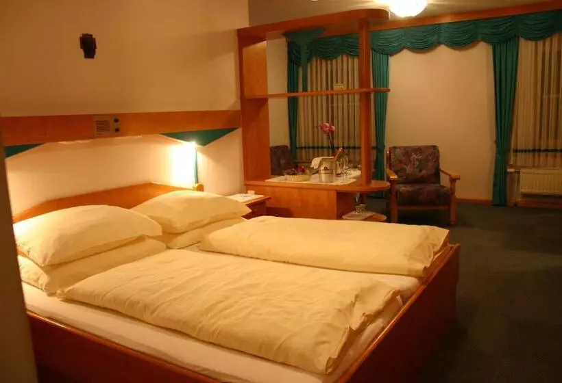 バルコニー付きスーペリアルーム, Joglland Hotel Prettenhofer