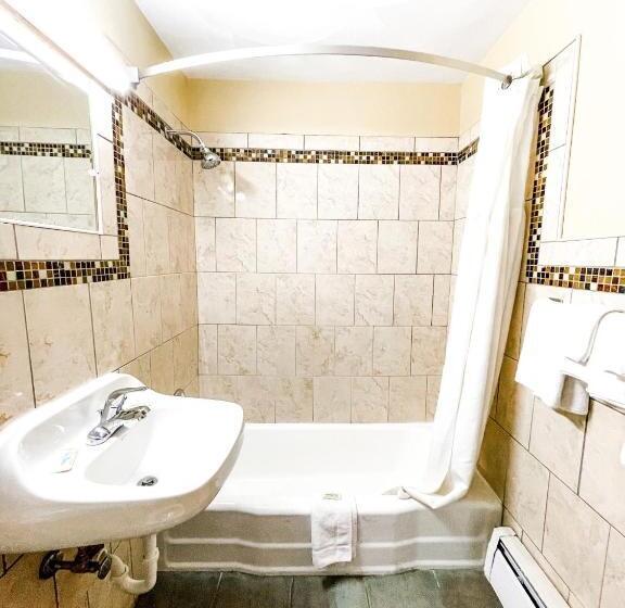 غرفة قياسية فردية, Utica Rest Inn