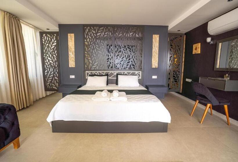 스위트 킹사이즈 침대, Sultan Hotel Kalkan