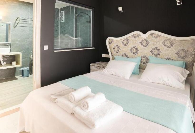 주니어 스위트, Sultan Hotel Kalkan