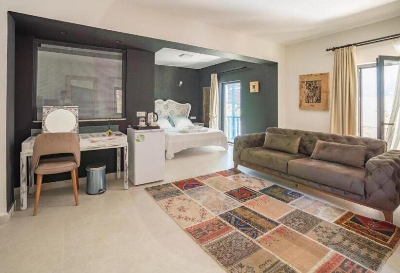 주니어 스위트, Sultan Hotel Kalkan