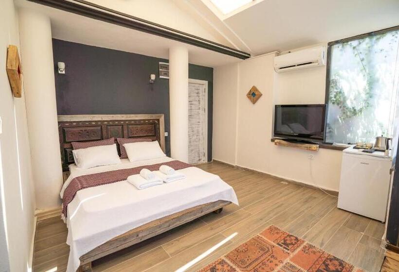 스탠다드 발코니 룸 바다 전망, Sultan Hotel Kalkan