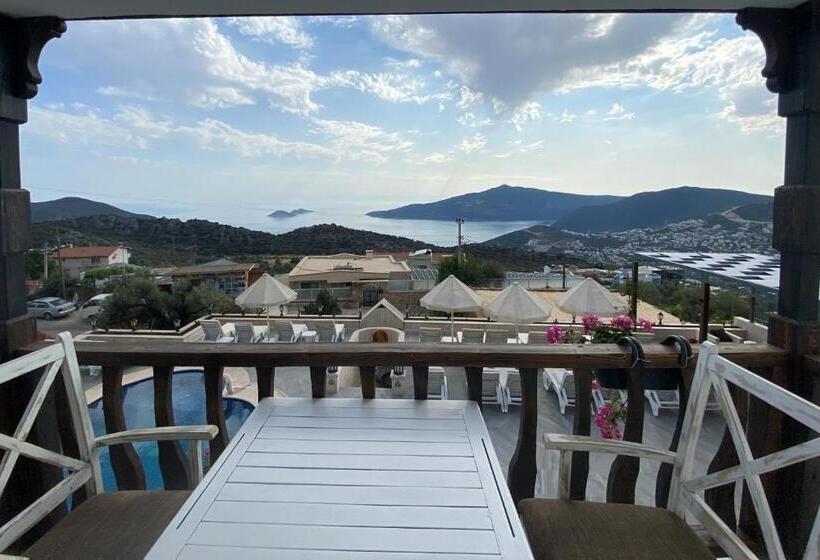Номер Стандарт Вид на Море с Балконом, Sultan Hotel Kalkan