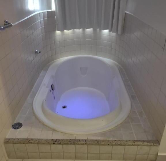 Люкс Повышенной Комфортности, Hot Springs Flat Apart Hotel Master Luxo Com Banheira