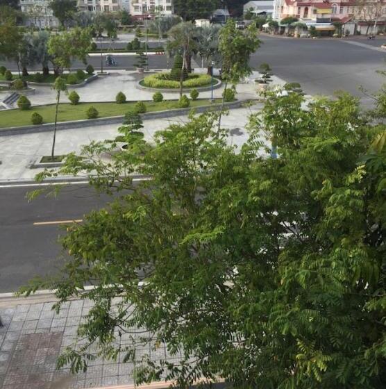 اتاق خانوادگی, Nhà Nghỉ Thiên Minh
